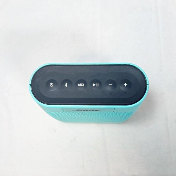 Bose SoundLink Aqua Color Waterproof Portable Bluetooth Speaker - Picture 3 of 6
